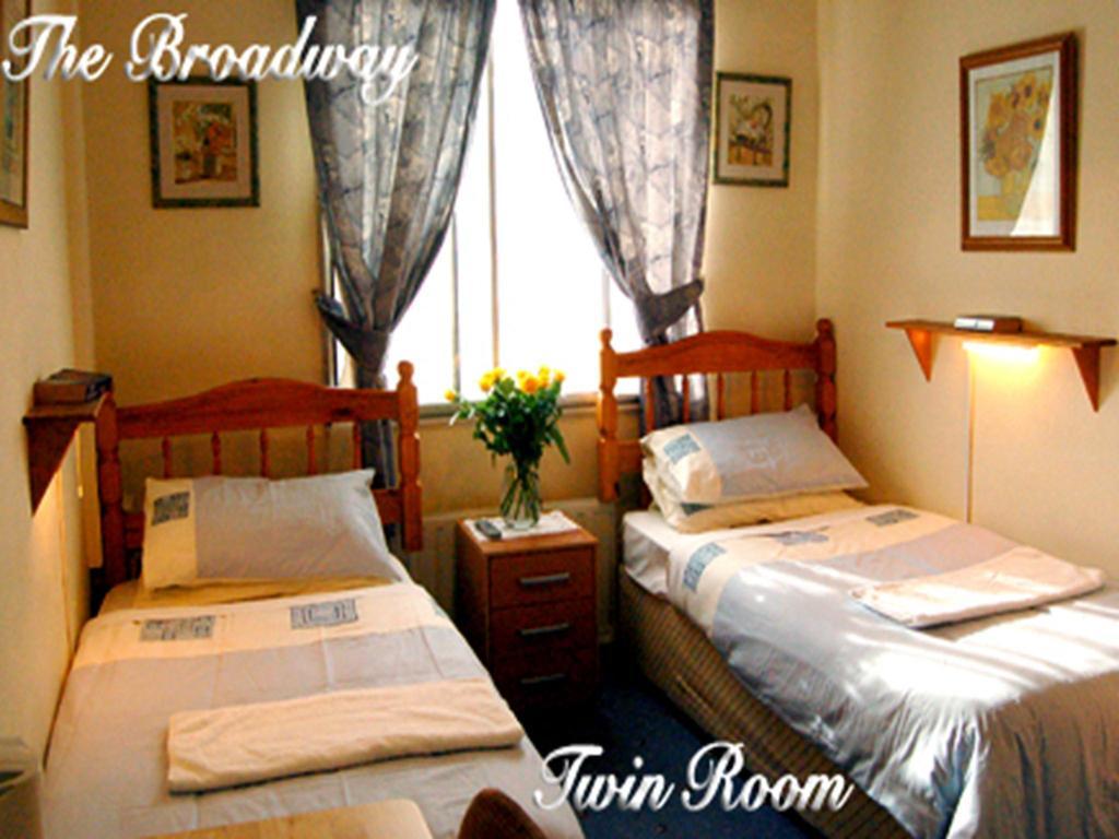 Broadway Lodge Bed And Breakfast Surbiton Phòng bức ảnh